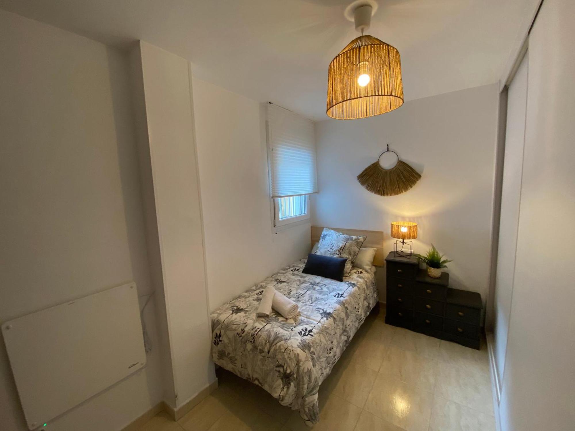 Lunaroom Center & Quiet Guesthouse Малага Номер фото